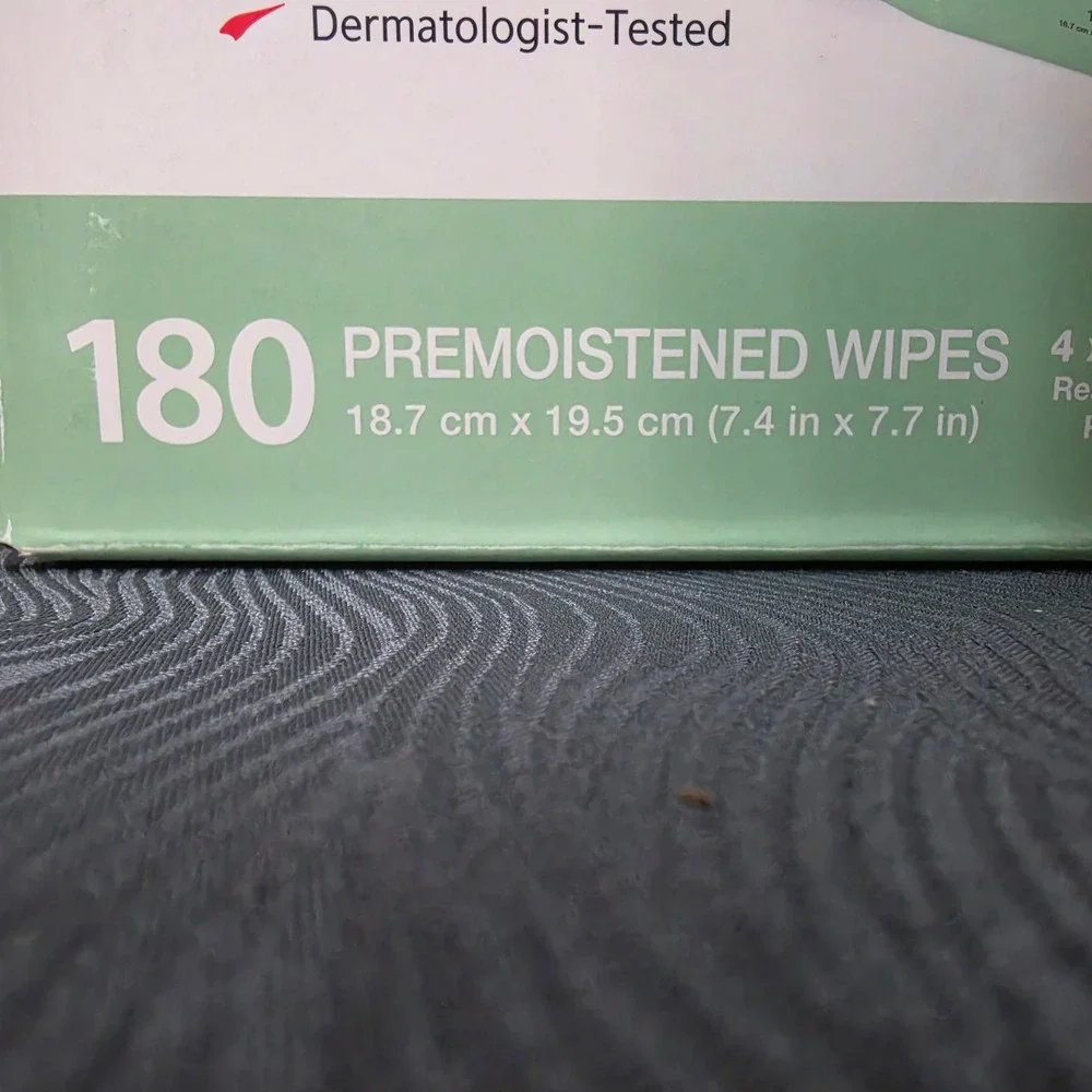 Kirkland Micellar Facial Cleansing Wipes 180ct Green 2 Sided Plus + Bonus Wipes